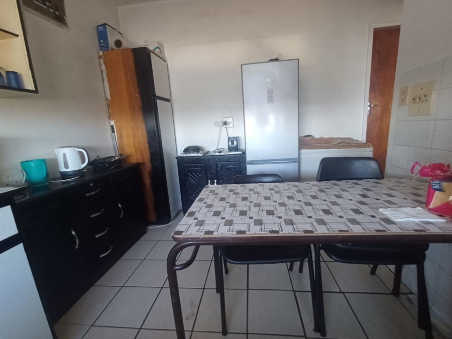 2 Bedroom Property for Sale in Labiance Estate Western Cape